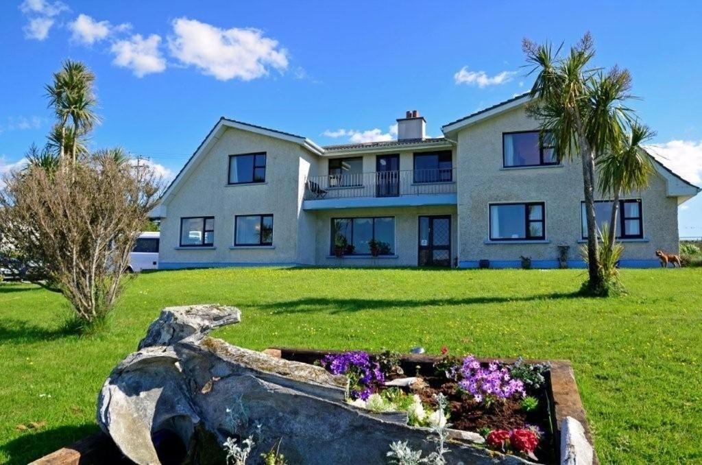 Decourcey'S Hazelbrook Farmhouse B&B Cleggan Eksteriør billede